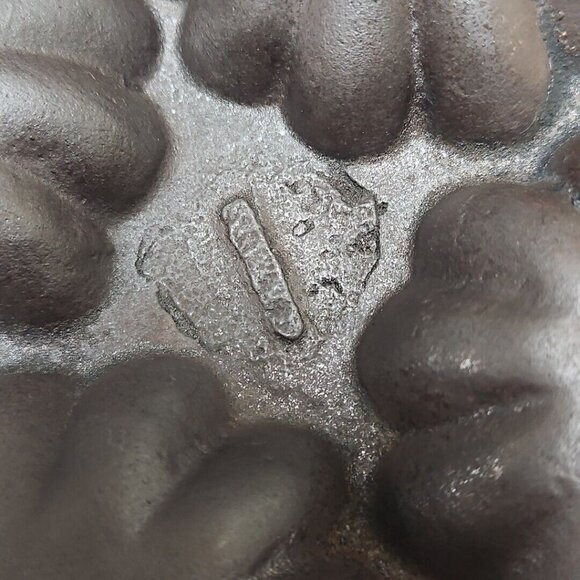 Cast Iron Turks Head Handled Muffin Pan Antique Heavy 12 Slot Unmarked Gatemark? - Picture 14 of 15